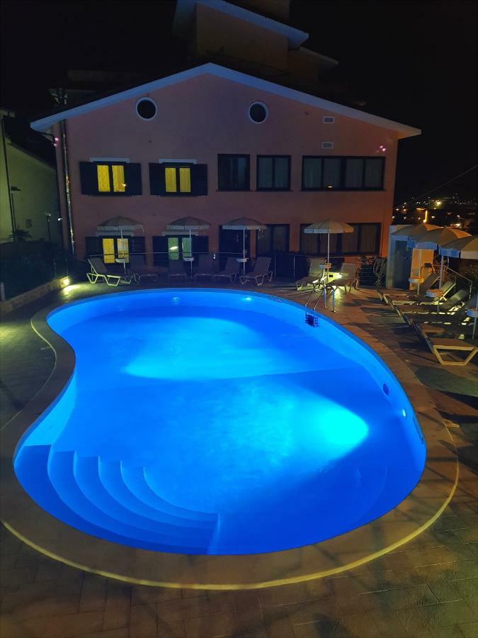 Residence Gli Ulivi Di Eolo Sapri Kültér fotó